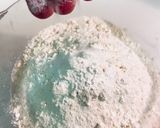 A picture of step 5 of Strawberry & Lemon Cake! 🍓🍋.