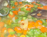 Foto del paso 9 de la receta: Merluza en salsa de la huerta