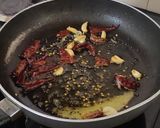 A picture of step 3 of Pumpkin leaves stir fry.