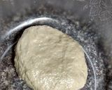 A picture of step 2 of Matar Ke Chole Kulche.