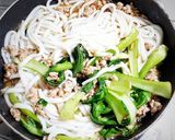 Hình bước làm 6 của món Bánh canh xào sa tế