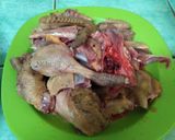 Foto langkah ke 1 dari resep Gulai itiak lado hijau Koto Gadang (gulai bebek cabe hijau).