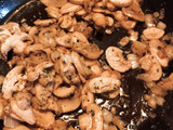 Muslos de Pollo con champiñones