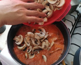 Foto del paso 8 de la receta: Champiñones con carne de puerco en salsa roja