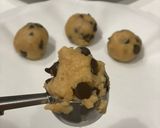 A picture of step 5 of Chocolate chips cookies.