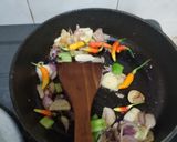 Foto langkah ke 3 dari resep Ikan Pindang bumbu Sarden.