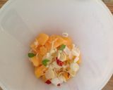 Foto del passaggio 1 della ricetta Tartare di gambero di Mazara; burrata con avocado e pistacchi; ciliegie e gazpacho di melone