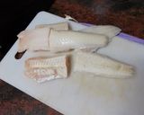 Foto del paso 1 de la receta: Pimientos del piquillo rellenos de merluza y palitos de cangrejo
