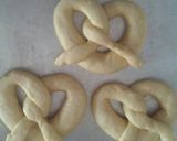 Foto langkah ke 9 dari resep Pretzel 😋😋👌.