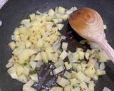A picture of step 2 of Sabudana kichidi.