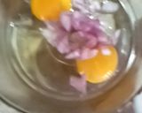 A picture of step 1 of Pizza omelette.