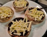 รูปขั้นตอนการทำที่ 1 ของ เห็ด Portobello อบชีสมอสซาเรลล่า