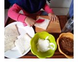 Foto langkah ke 2 dari resep 8. Roti Abon (Simple Meat Floss Bread).