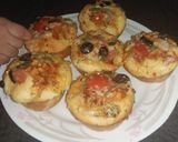 A picture of step 4 of Pizza muffins.