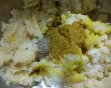 A picture of step 3 of Inside-Out Pav Vada.