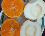 A picture of step 1 of Guava kinu salad.