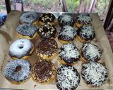 Foto langkah ke 8 dari resep Donat Ekonomis. 🥯.