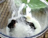 A picture of step 2 of Biscuit Milk shakes 3 types.