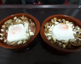 Foto del paso 8 de la receta: Huevos al horno con champiñones, jamón y rulo de cabra