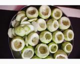 A picture of step 2 of Tinde(apple gaurd)with paneer stuffing.