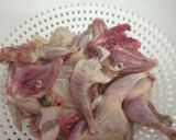 Foto del passaggio 1 della ricetta Quaglie alla salsa di arance