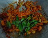 Foto langkah ke 5 dari resep Tumis Jamur Kemangi.
