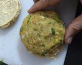 A picture of step 4 of Bread wheel chat (dabeli style).