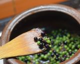 A picture of step 3 of Ganike hannu Gojju, side dish for Pongal / Black nightshade fruit curry:.