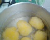 A picture of step 1 of Sausage and potatoes snack.