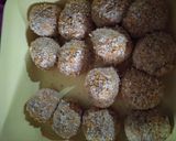 Foto langkah ke 4 dari resep Bola-bola pisang coklat.