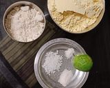 A picture of step 1 of Jowar Matar Atta Masala Bundi.