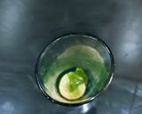 A picture of step 1 of Mousambi Mint Mocktail.