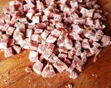 Une image de l'étape 2 de Tarte fine au fromage de tête et lardons 😋.