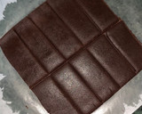 சாக்லெட் க்ரீம் பிஸ்கட் (போர்பன் பிஸ்கட்) (Chocolate cream biscuit recipe in tamil) ரெசிபி ஸ்டேப் 6 புகைப்படம்