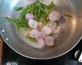 A picture of step 2 of Chilli Paneer Frankie.