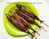 Foto langkah ke 1 dari resep Sambal Penyet Ikan Panggang.