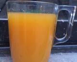 A picture of step 4 of Mango and carrot juice.