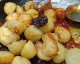 A picture of step 4 of Honey Chilli baby potatoes.