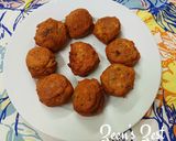 A picture of step 5 of Aloo Methi Bondas.