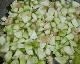 A picture of step 3 of Simple Sponge Gourd.