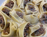 Foto del paso 7 de la receta: Galets rellenos de trufa y carne en salsa de foie