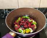 A picture of step 2 of Beetroot chana chutney.