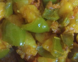 உருளைக்கிழங்கு குடைமிளகாய் ப்ரை ரெசிபி ஸ்டேப் 4 புகைப்படம்