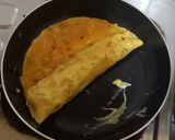 Foto langkah ke 3 dari resep Omelet Sosis.