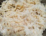 Foto langkah ke 3 dari resep Cheesy Hash Brown.