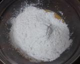 Foto del paso 4 de la receta Tarta con crema pastelera, fresas y nata recubierta de natillas
