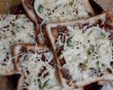 Foto langkah ke 12 dari resep Roti Pizza Sederhana.