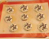 A picture of step 3 of Chocolate chip cookies.