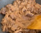 A picture of step 6 of Beef stroganoff.