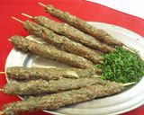 Foto del paso 3 de la receta: Brochetas de carne de cordero       (Kafta  o   Kabáb)
